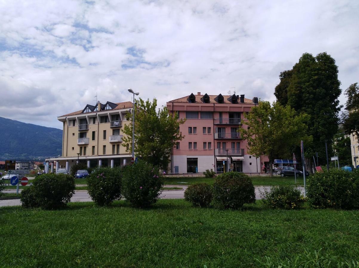 Great Apartament In Feltre Exteriér fotografie